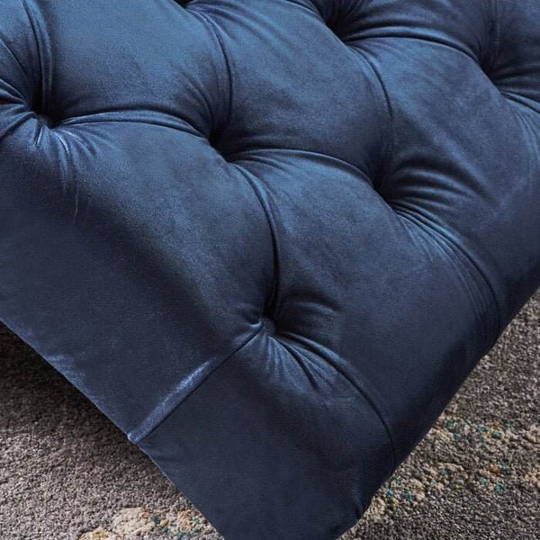 Bologna Chaise Lounge / 175 x 63 CM Signature Velvet.